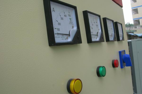 鄂温克配电柜-3683讲讲配电柜注意事项